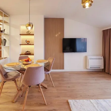 Appartement Designer At Pirin Sense *