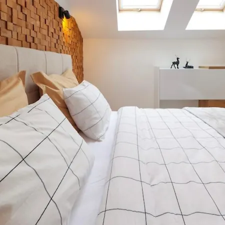 Designer At Pirin Sense * Bansko