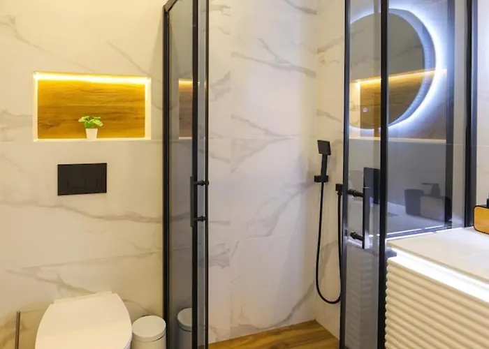 Designer At Pirin Sense Apartman Banszko